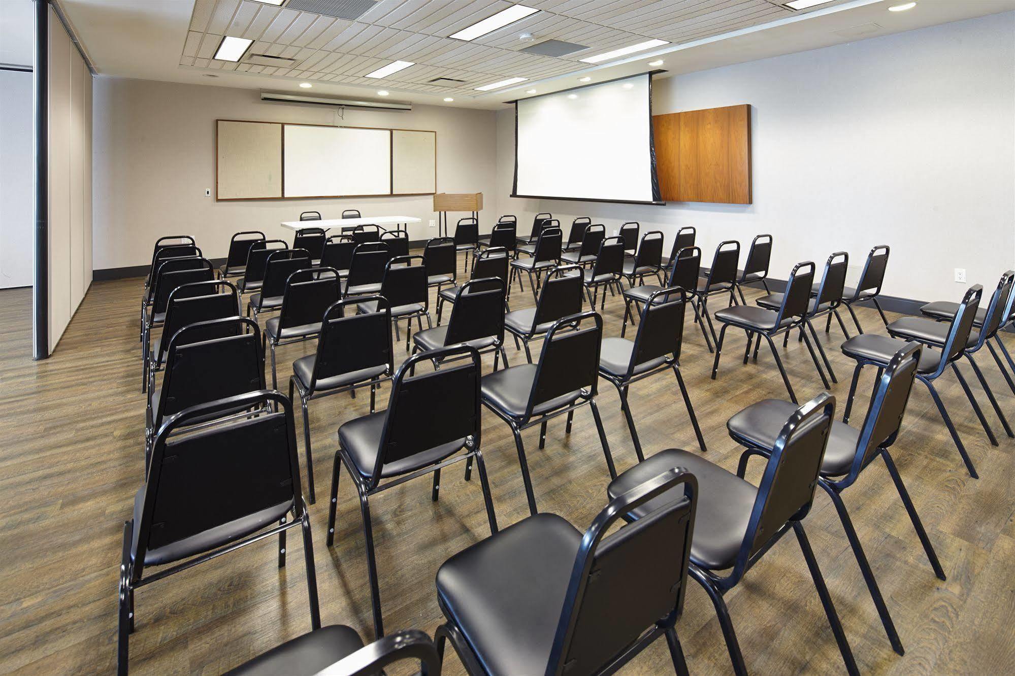 Residence & Conference Centre - هاميلتون المظهر الخارجي الصورة